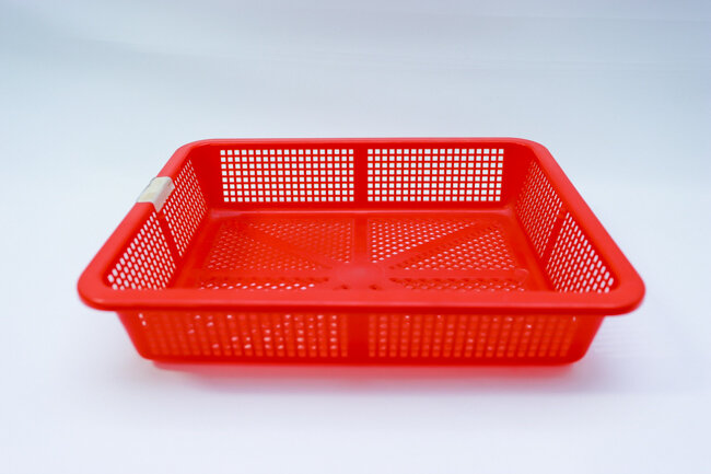 TG Plastic Square Colander 14-1/4"x11-1/4" 380MM Basket Red