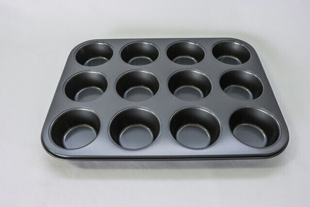 TG 12 Cup Muffin Pan Non-Stick