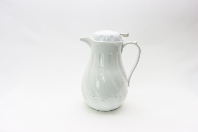 TG 64 oz 1.9L Swirl Double Wall insulated Beverage White