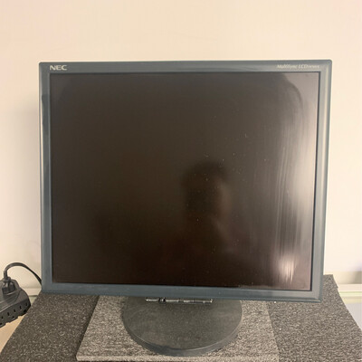 NEC Multi sync LCD1970VX 19” LCD Monitor