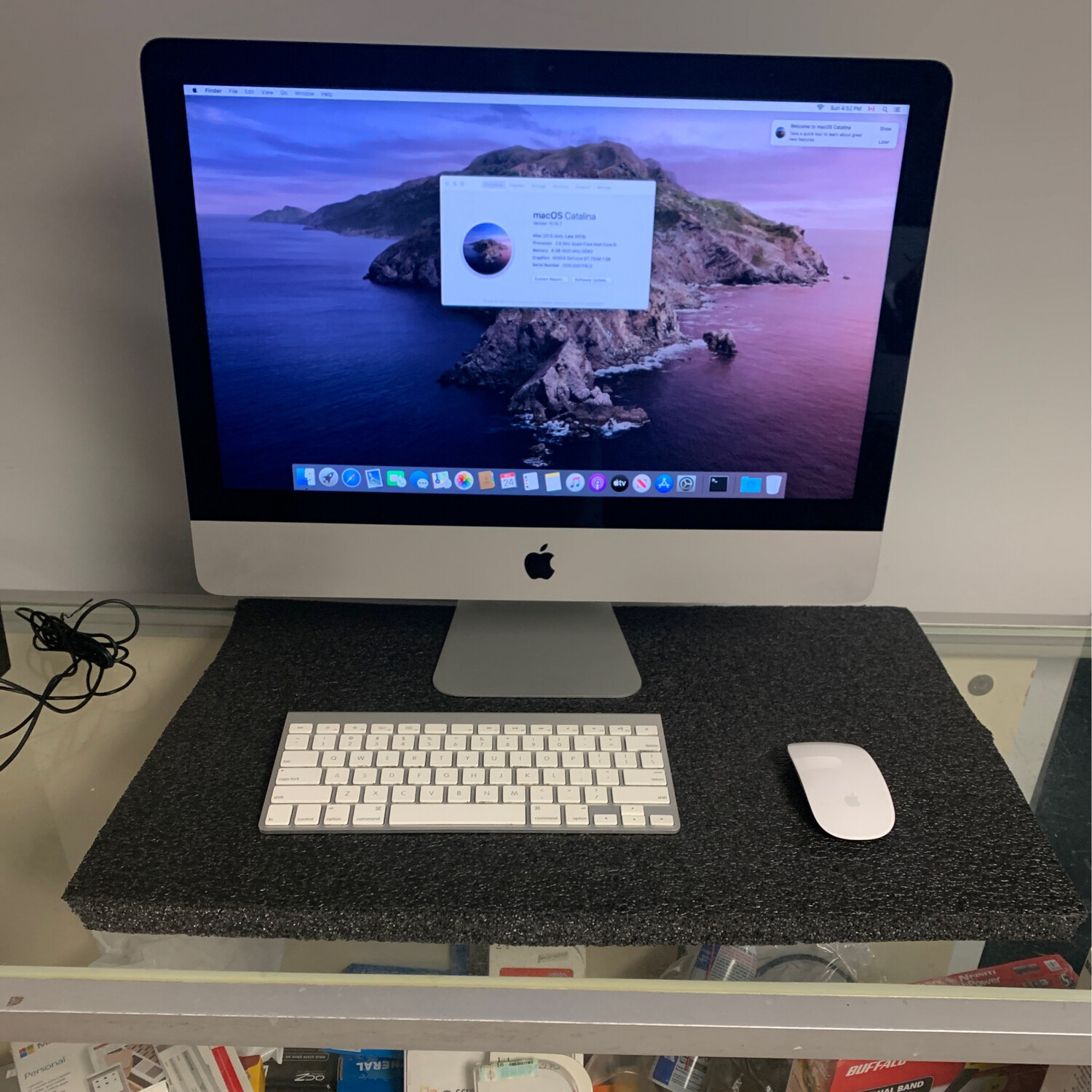iMac Late 2013 21.5” Core I5 Quad Core 1 TB 8 GB MacOS 10.15.7 Catalina/ BT Keyboard and mouse