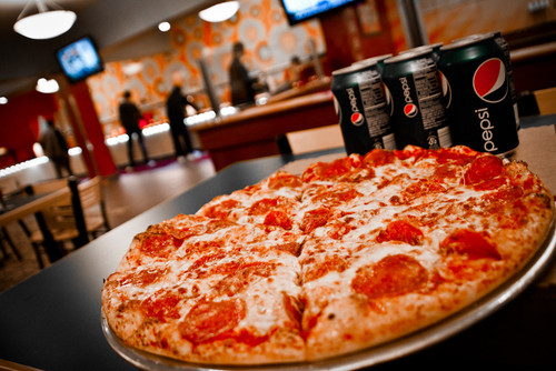 Large Pizza + 3 Drinks + 1 Dip