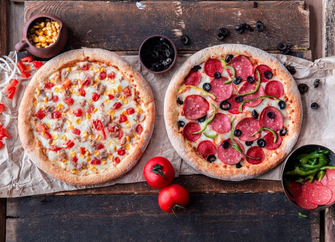 2 for 1 One Topping (Medium)