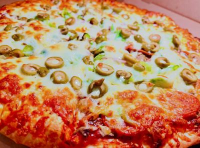 10&quot; Small Combination with Olives