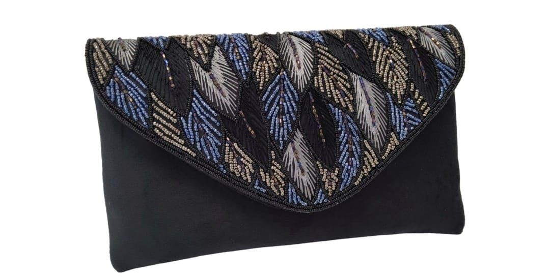 Cartera Terciopelo Negro  23 X 17  Abalorios