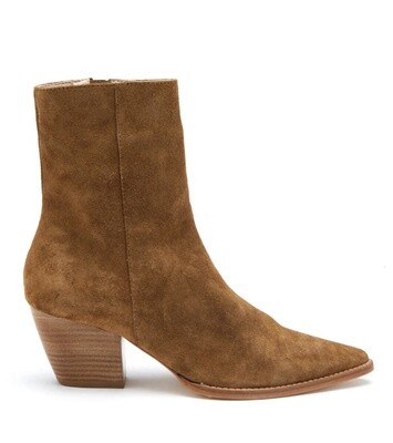 CTYLSBRX Matisse pointed toe suede booties
