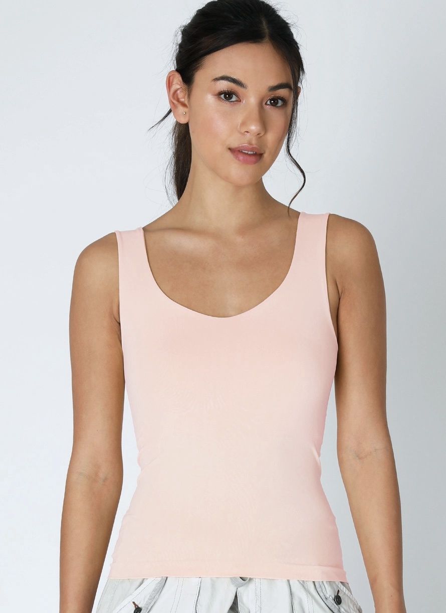 Clean line v-neck tank top built in shelf bra Niki Biki NS8300