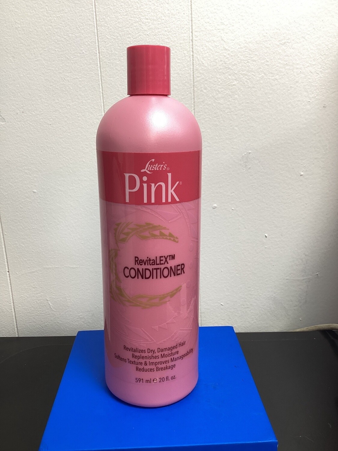 Luster’s Pink RevitaLEX Conditioner
