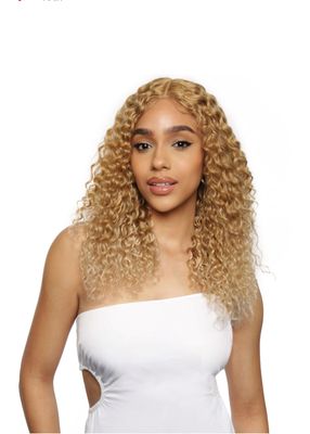 Spotlight luxurious Wig Zoe