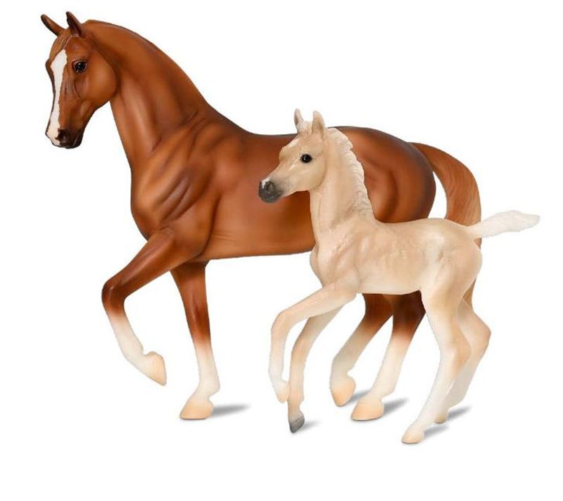 Breyer - Power &amp; Precision Horse &amp; Foal Set