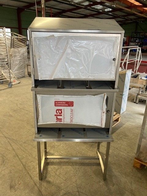 DISTRIBUTEUR AVEC PLEXIGLASS 840 X 510 X 1750mm