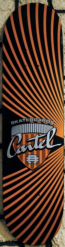 Cartel Skateboards disponibile anche Black and Pink