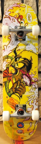 Skateboard pre-assemblati con diverse grafiche