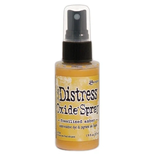 Distress Oxide Spray: fossilized amber