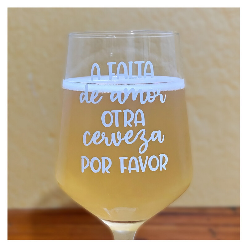 A falta de amor, otra cerveza por favor