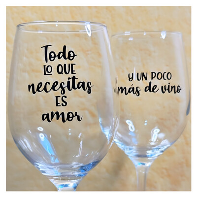 Set Todo lo que necesitas es amor y un poco más de vino