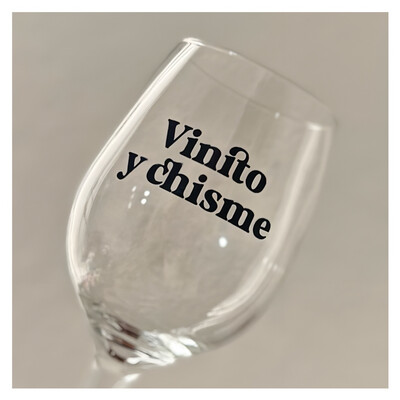 Vinito y chisme