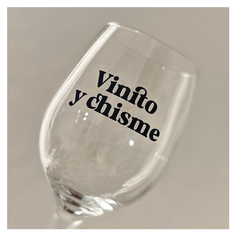 Vinito y chisme