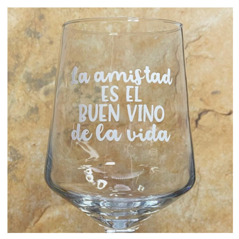 La amistad es el buen vino de la vida