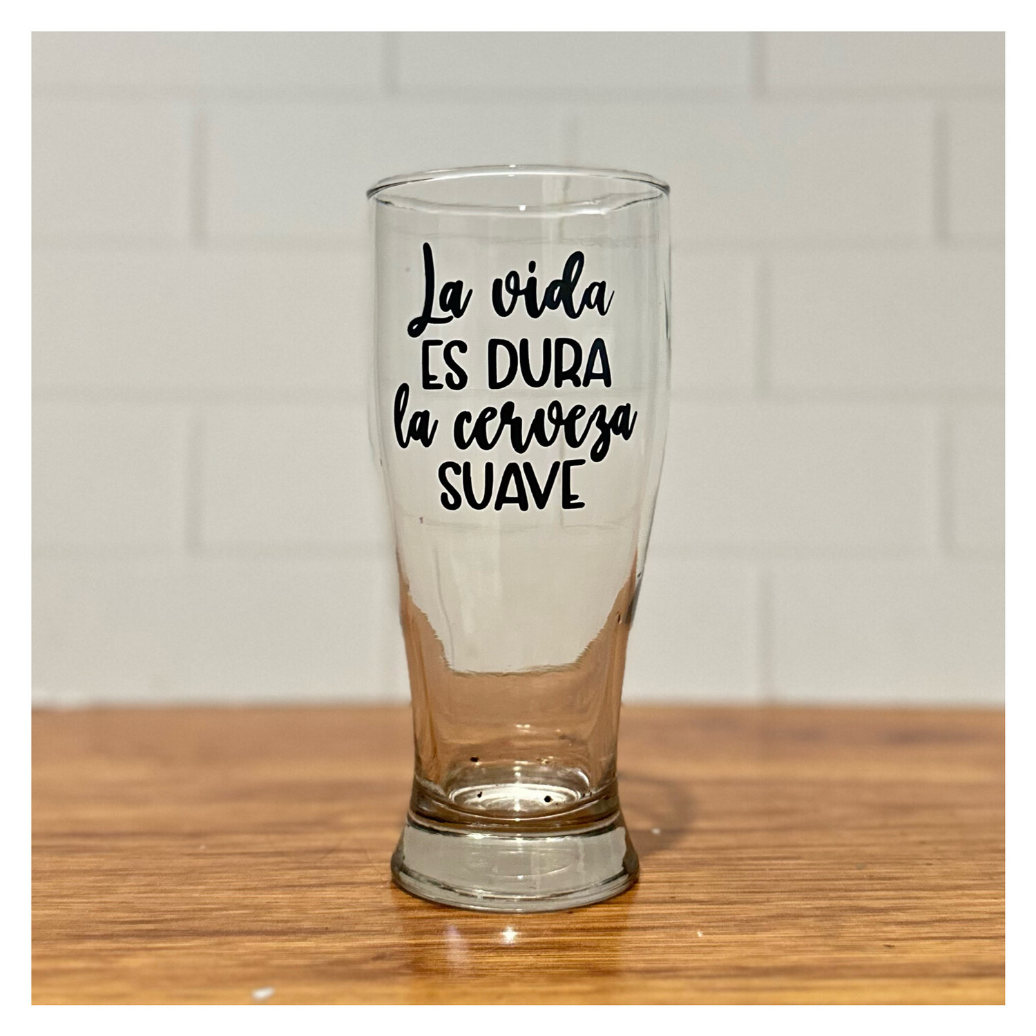 La vida es dura, la cerveza suave