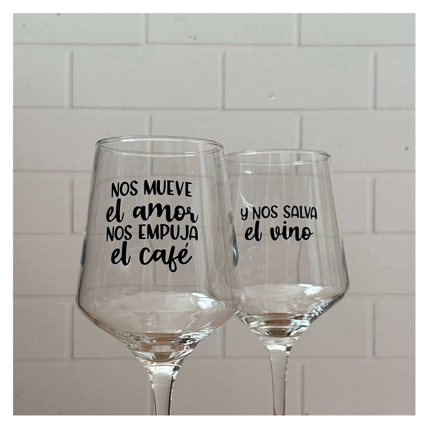 Nos mueve el amor, nos empuja el café y nos salva el vino