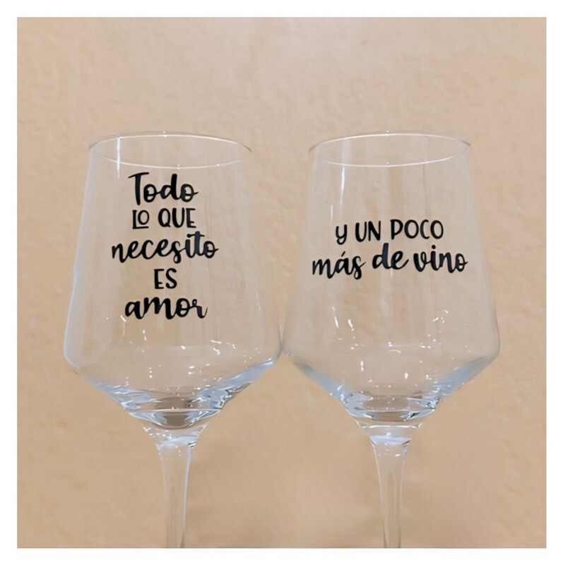 Todo lo que necesito es amor y un poco más de vino