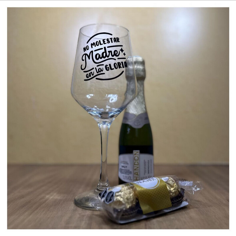 Set No molestar, madre en la gloria