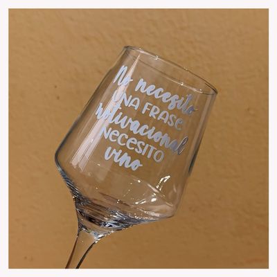 No necesito una frase motivacional, necesito vino