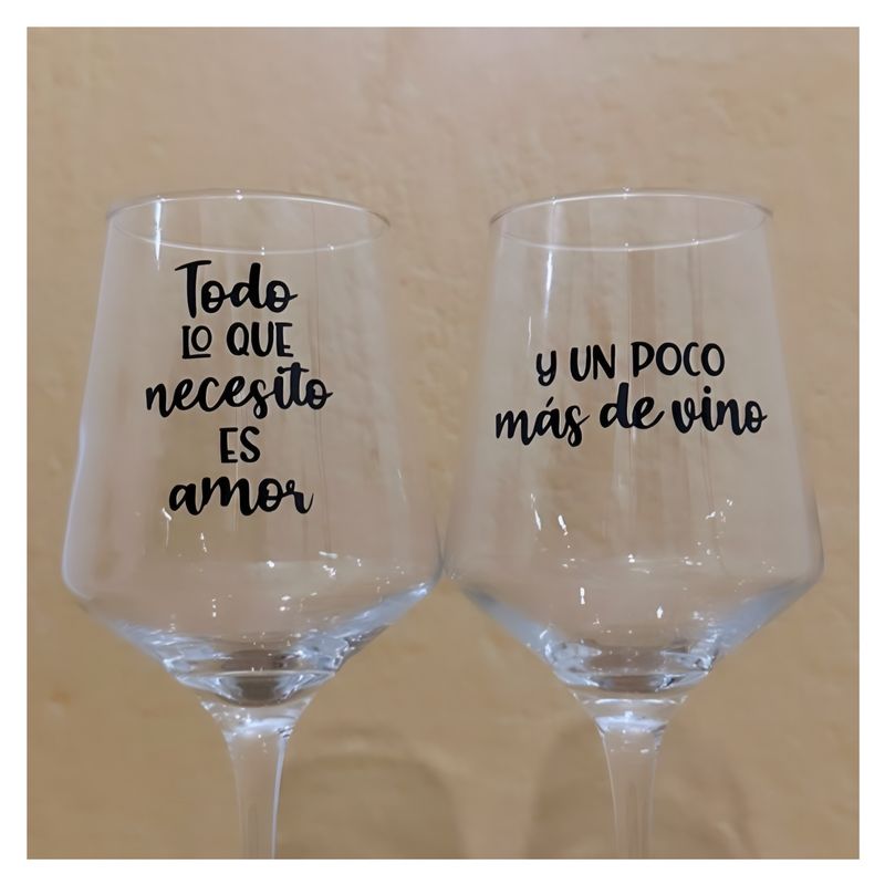 Set Todo lo que necesitas es amor y un poco más de vino