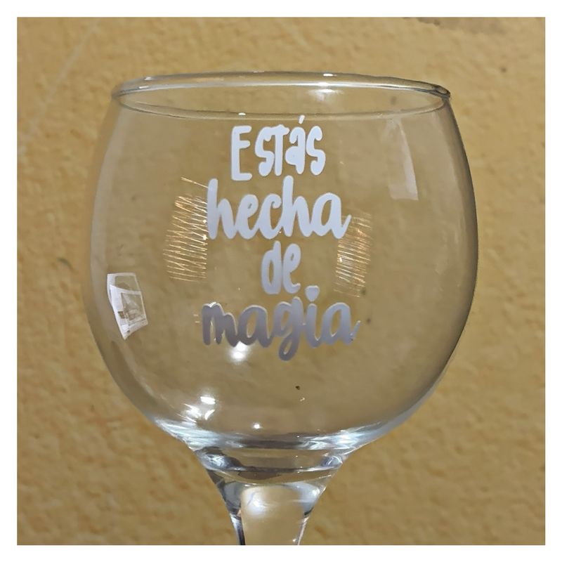 Estás hecha de magia