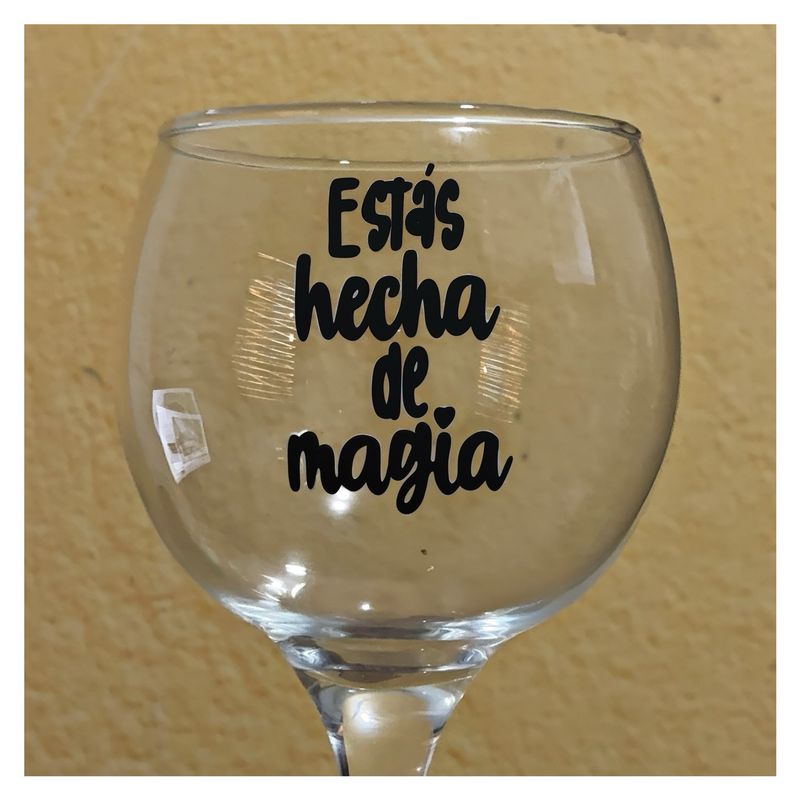 Estás hecha de magia