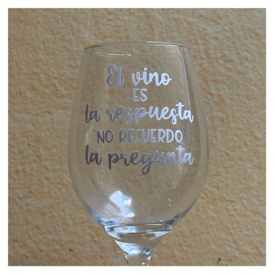 El vino es la respuesta, no recuerdo la pregunta