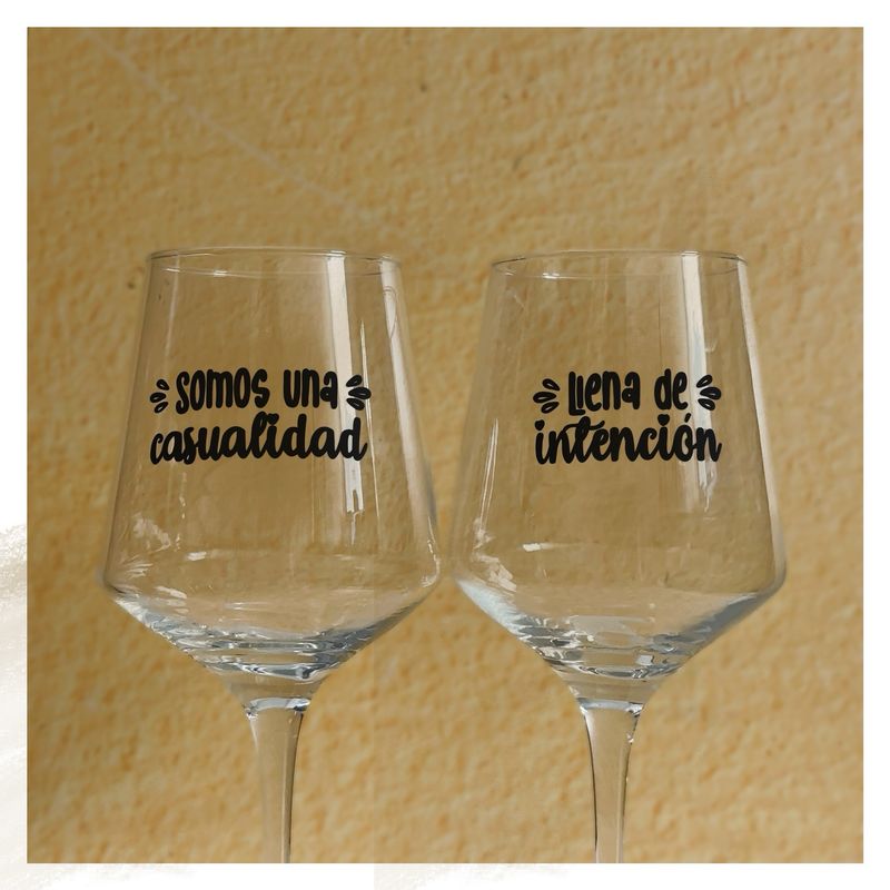 Set Somos una casualidad llena de intención