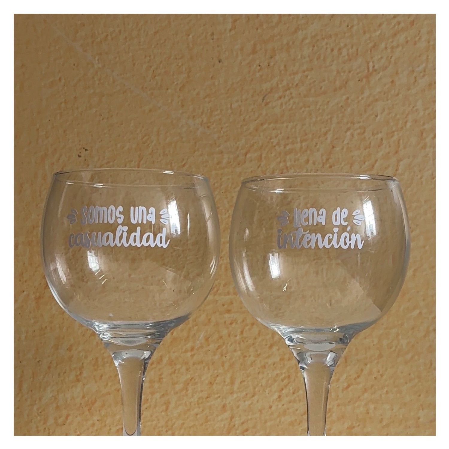 Set Somos una casualidad llena de intención