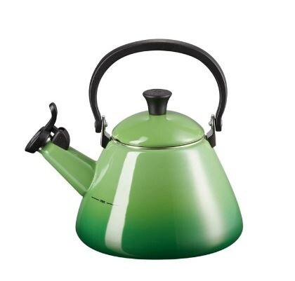 Le Creuset Kone Kettle Bamboo Green