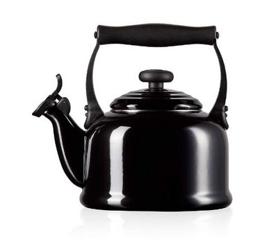Le Creuset Traditional Kettle Black