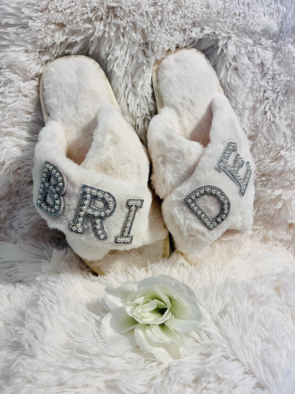 Fluffy Crossover Slippers