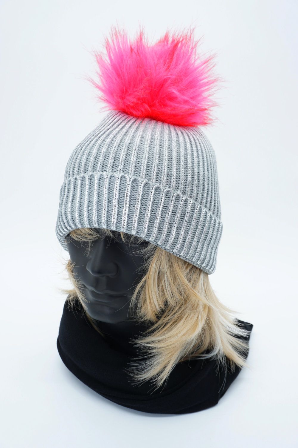 Strickmütze mit Bommel, Beanie, Luxury-Metallic Silver & Light Grey & Pink - Pride  Mütze