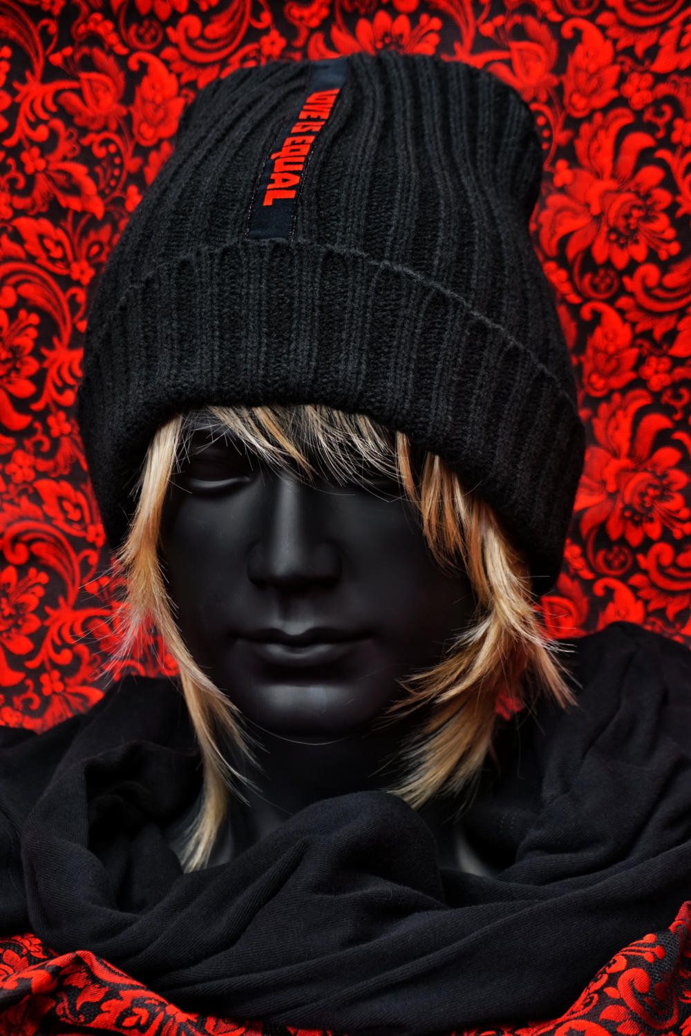 Schwarze Strickmütze mit