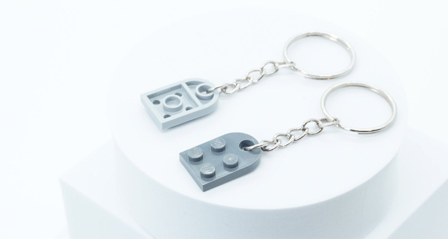 Schlüsselanhänger - Herz gefertigt aus LEGO® Steinen - Handmade - Bi-Color light Grey and Grey - Pride Accessoire