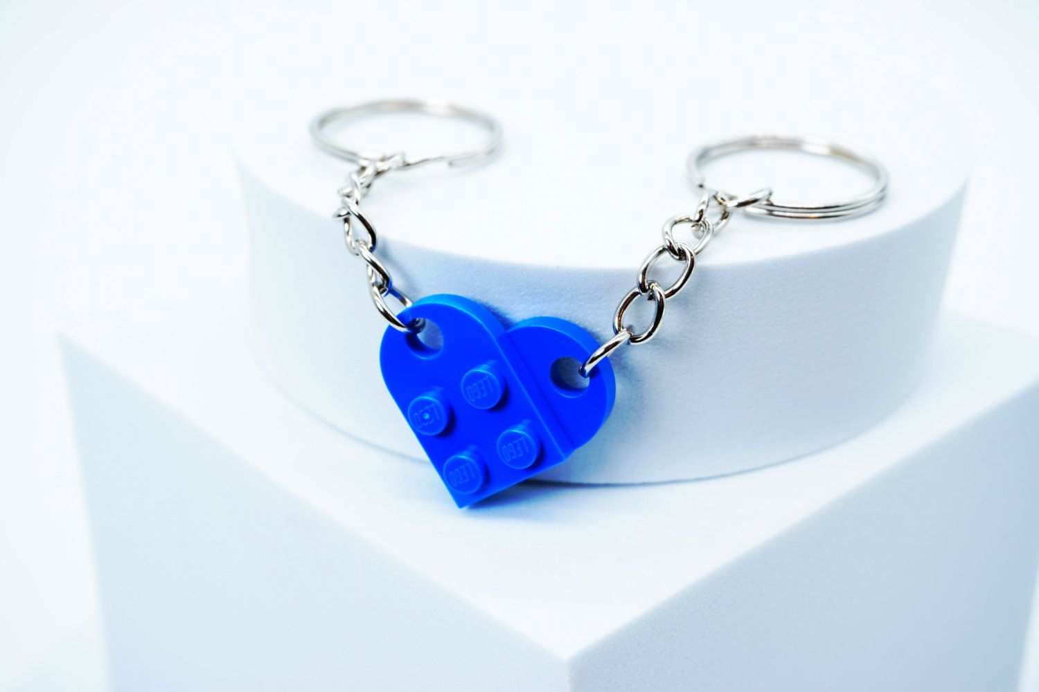 Schlüsselanhänger - Herz gefertigt aus LEGO® Steinen - Handmade -  Bright Blue - Pride Accessoire