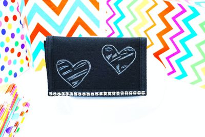 Schwarze Geldbörse Schwarze Geldbörse "Two Hearts", Handbemalt mit Klettverschluss