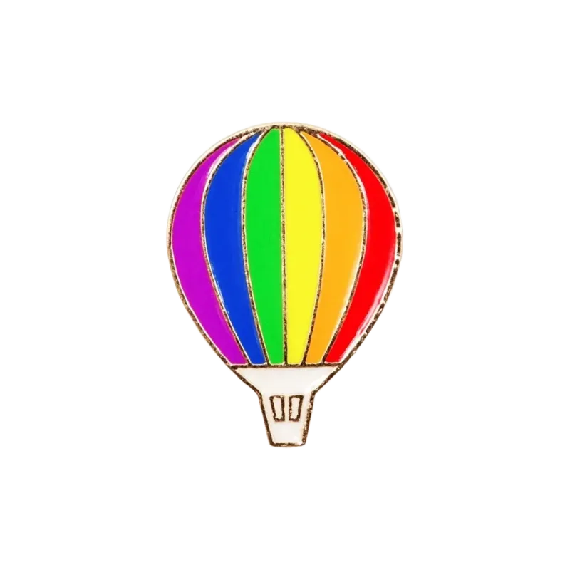 Der Pride Pin zeigt einen Heißluftballon in den Farben des Regenbogens, der das Symbol der LGBTQ+ Community darstellt. Pride Shop Deutschland (Bild 1)