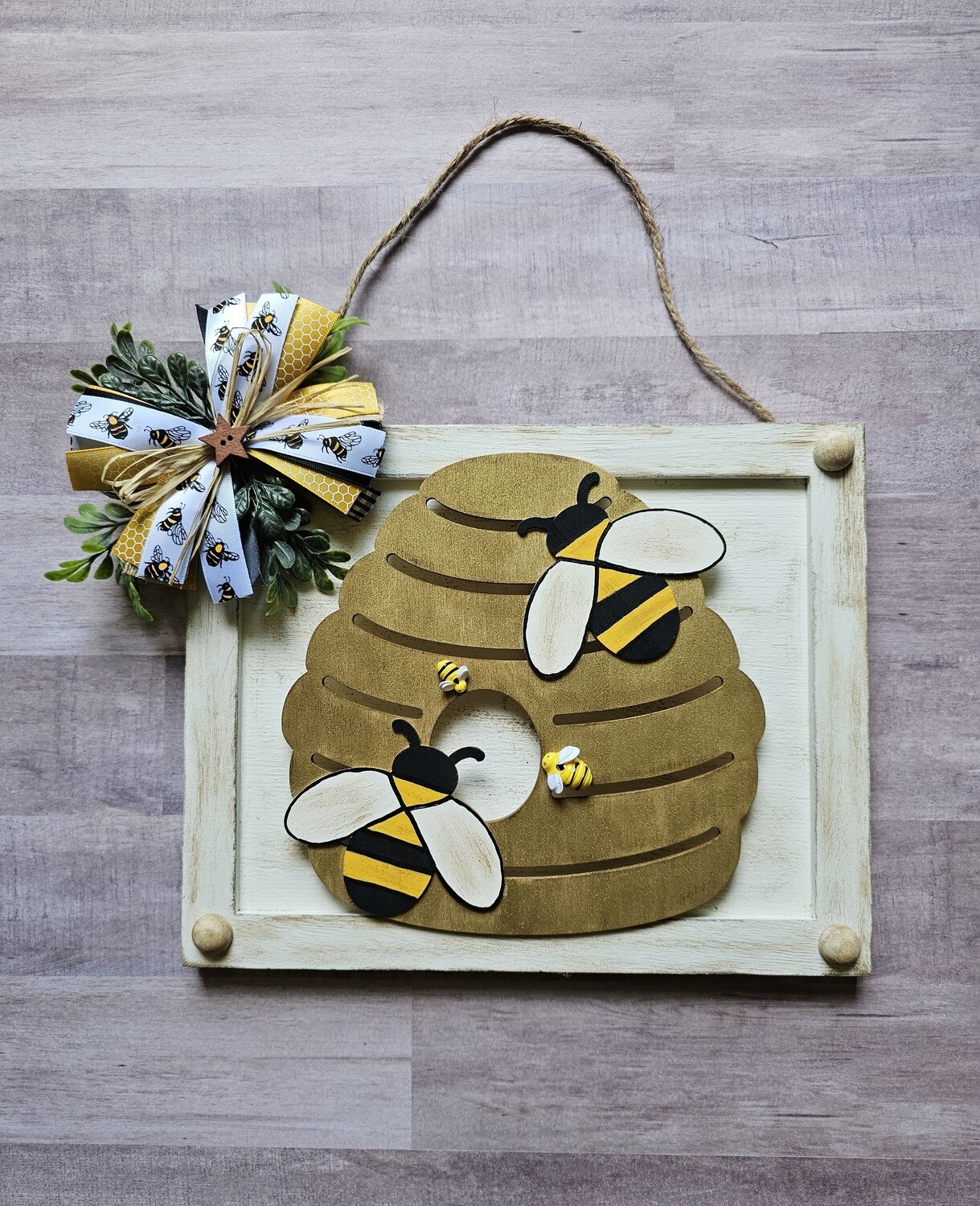 Bumble Bee Wooden Wall Hanger