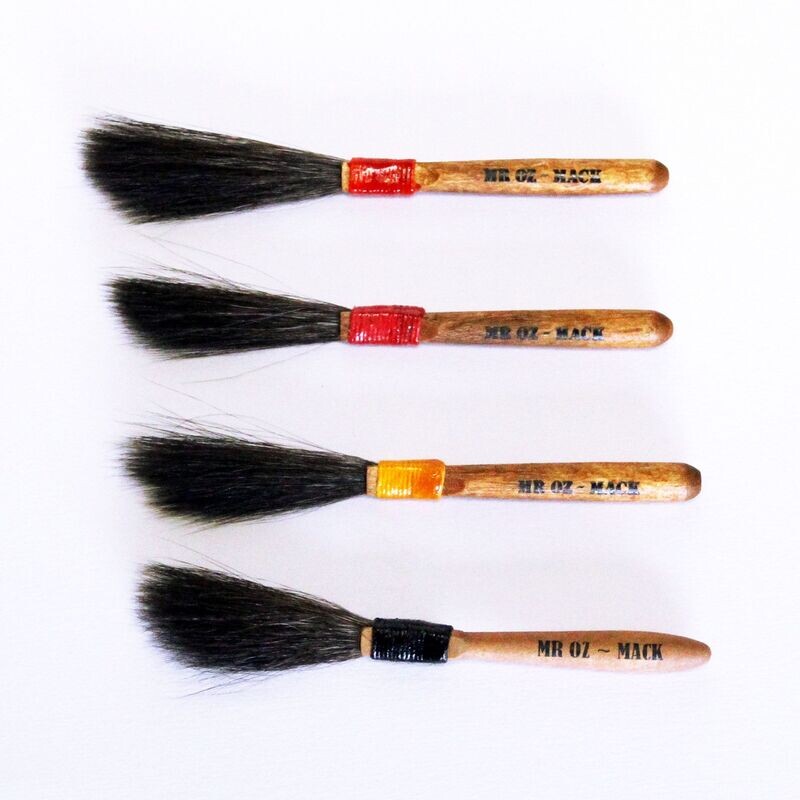 Mr. Oz Signature Striping Brush Mr. Oz Signature Striping Brush