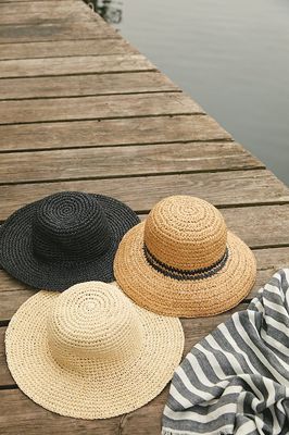 PART TWO Chapeau PoulinePW 30306884