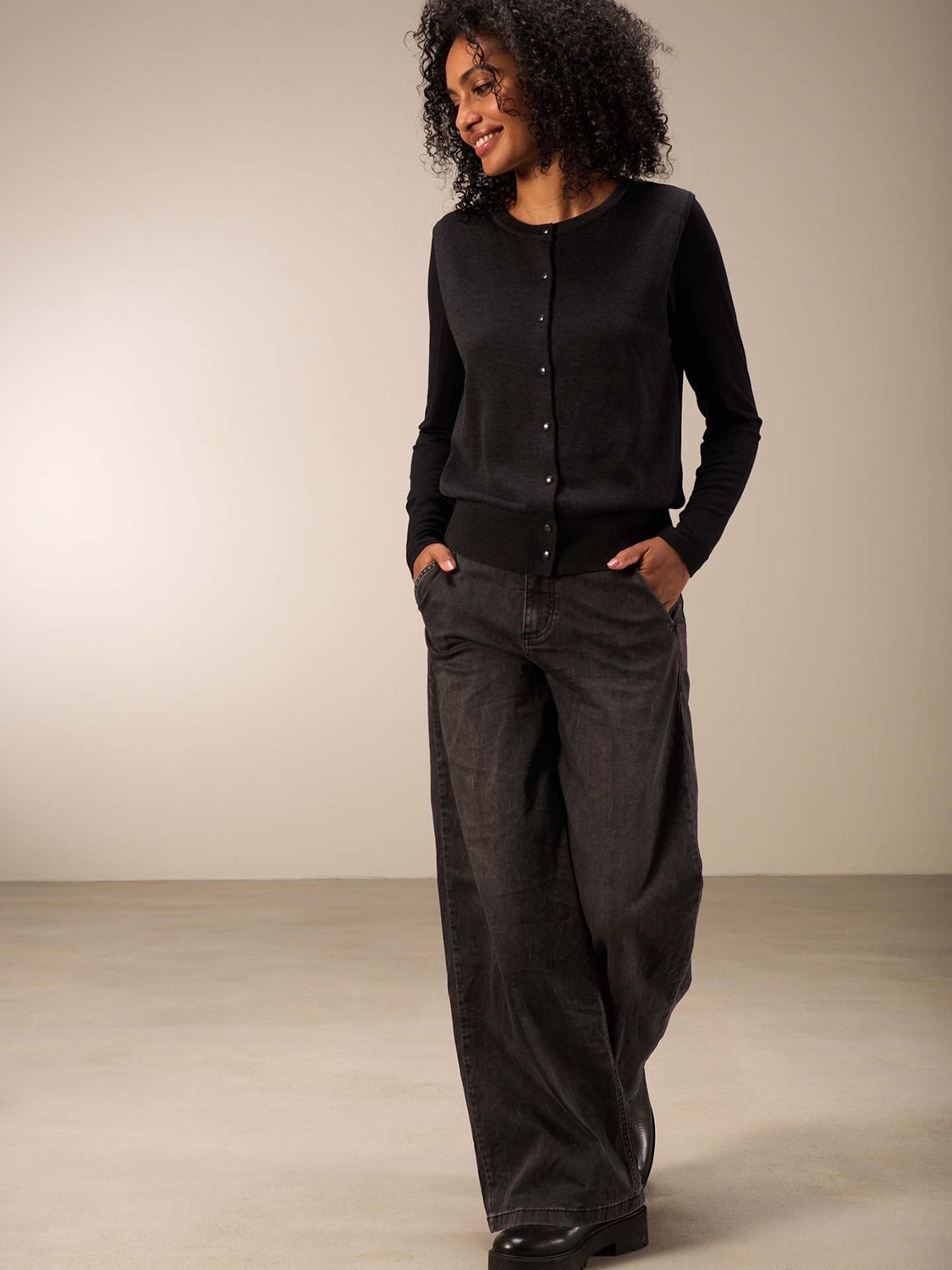 NILE Wide-Leg Jeans H25462