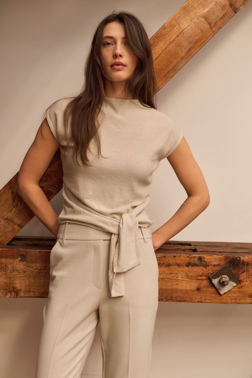 YAYA Sleeveless Sweater Top with Knot and Mini-Sequins 01000534