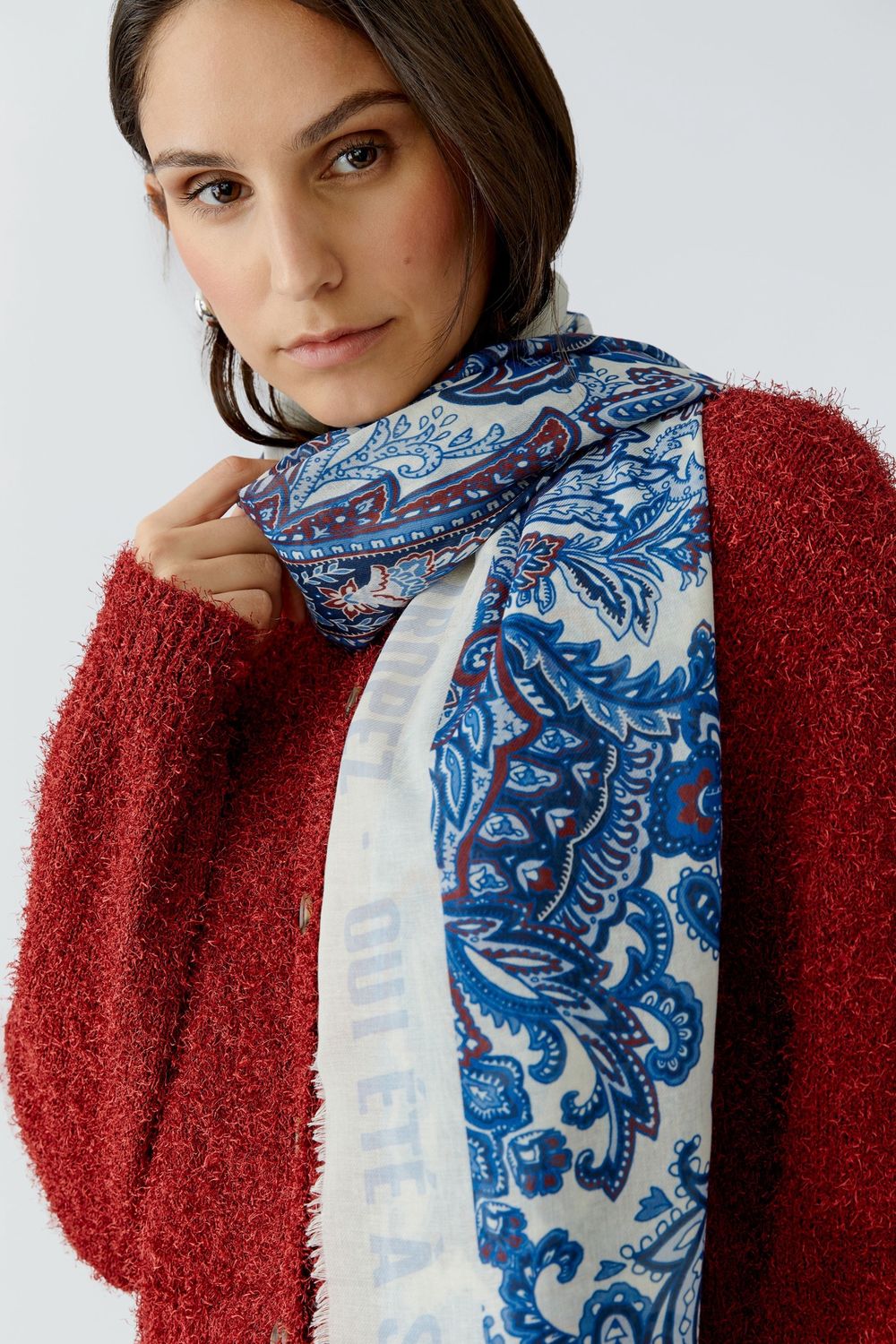 OUI 98185 Paisley Scarf – Lt Blue White