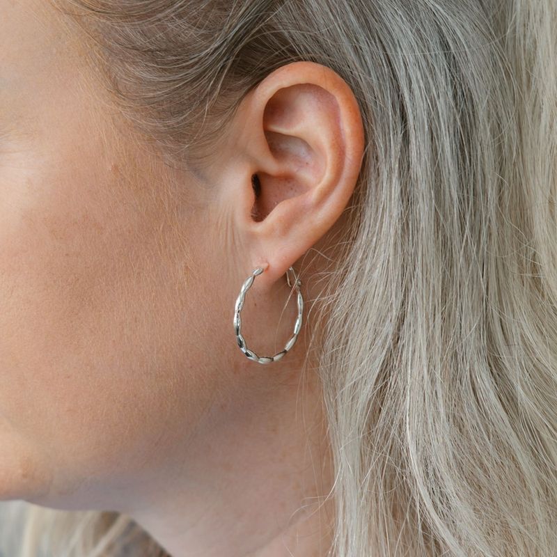 GLEE JEWELRY Effortless hoop earrings